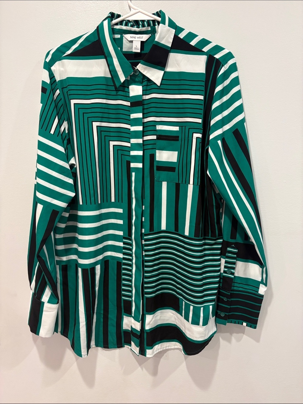 Nine West Green Black White Striped Geometric Button-Down Shirt ptp 22 length 30